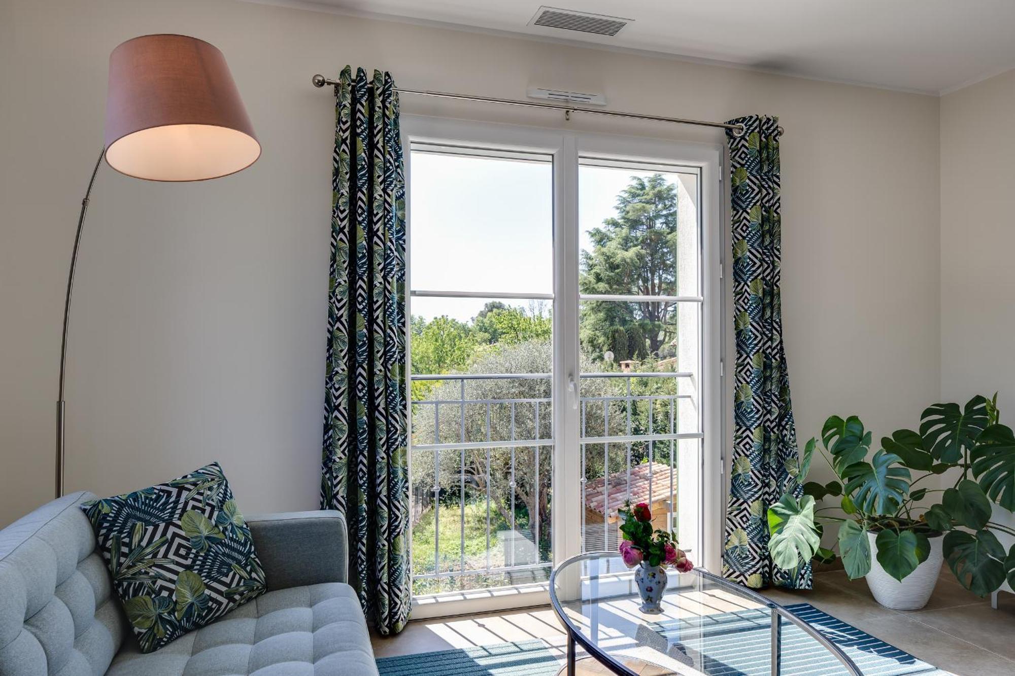 Luxurious And Spacious Apartment In The Heart Of The Cote D'Azur Roquefort Les Pins Eksteriør billede
