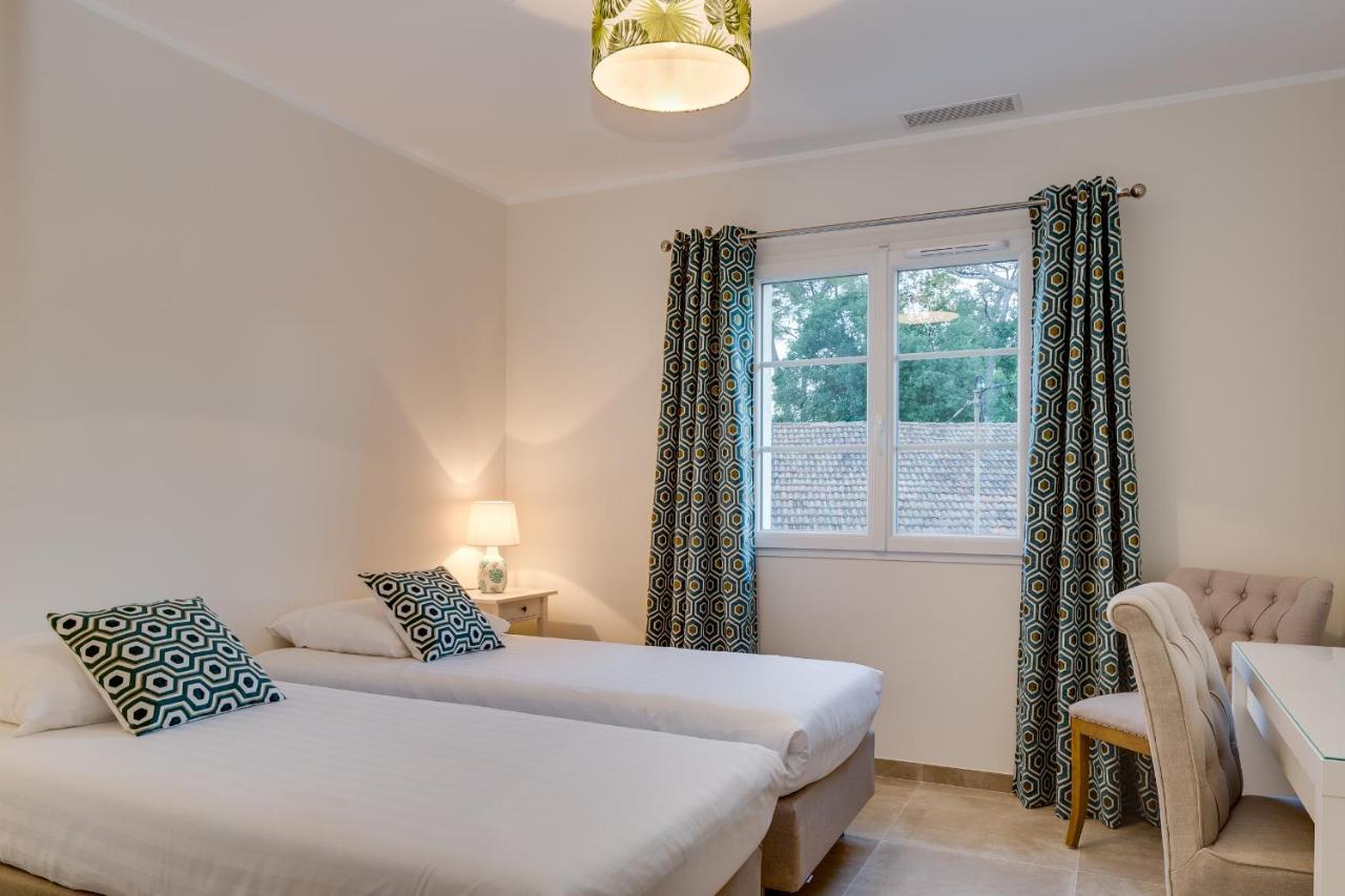 Luxurious And Spacious Apartment In The Heart Of The Cote D'Azur Roquefort Les Pins Eksteriør billede